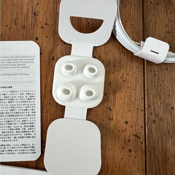 APPLE AIRPODS PRO 1 ST GEN EMPTY BOX WITH CHARGING CABLE + MANUAL + EAR TIPS - Picture 8 of 12